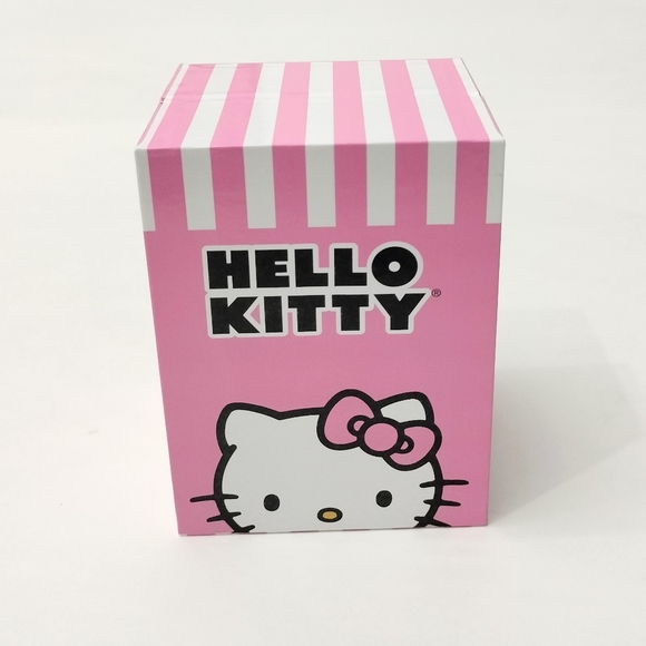 Hello Kitty Sanrio Watch Pink with Charm, New in Box. - Picture 7 of 7